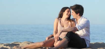 "Любить - значит быть собой и дать другому свободу роста и самовыражения."